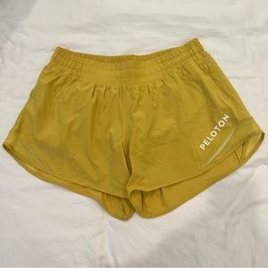 NEW Peloton Lululemon Hotty Hot Short II - Size 8